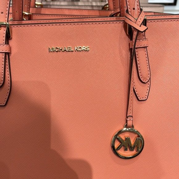 Michael Kors Gilly Large Drawstring Travel Tote Sherbert Leather - Picture 3 of 16